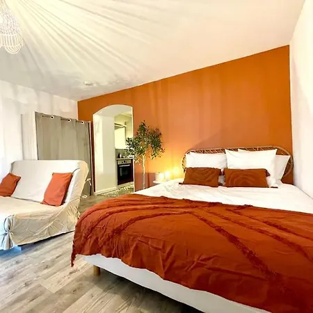 Grand Studio Chez Soi - Queen Size Bed - Terrasse Oyonnax Exterior photo