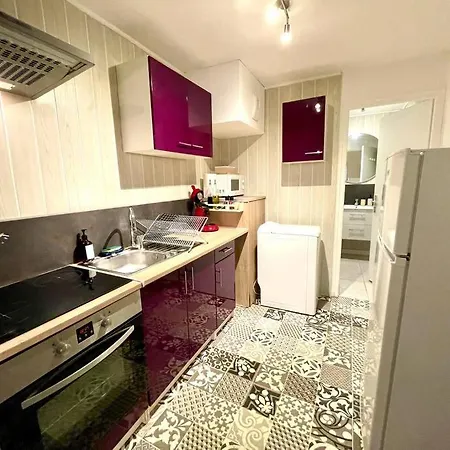 Grand Studio Chez Soi - Queen Size Bed - Terrasse Oyonnax Exterior photo