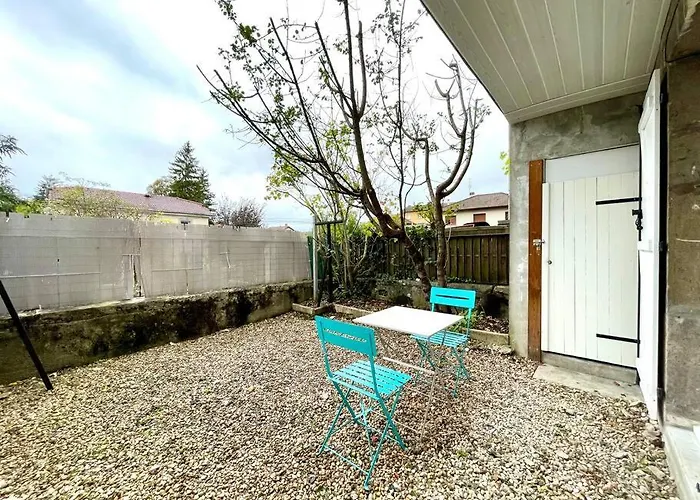 Grand Studio Chez Soi - Queen Size Bed - Terrasse
