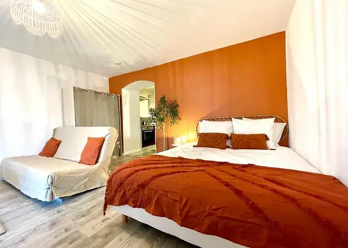 Grand Studio Chez Soi - Queen Size Bed - Terrasse